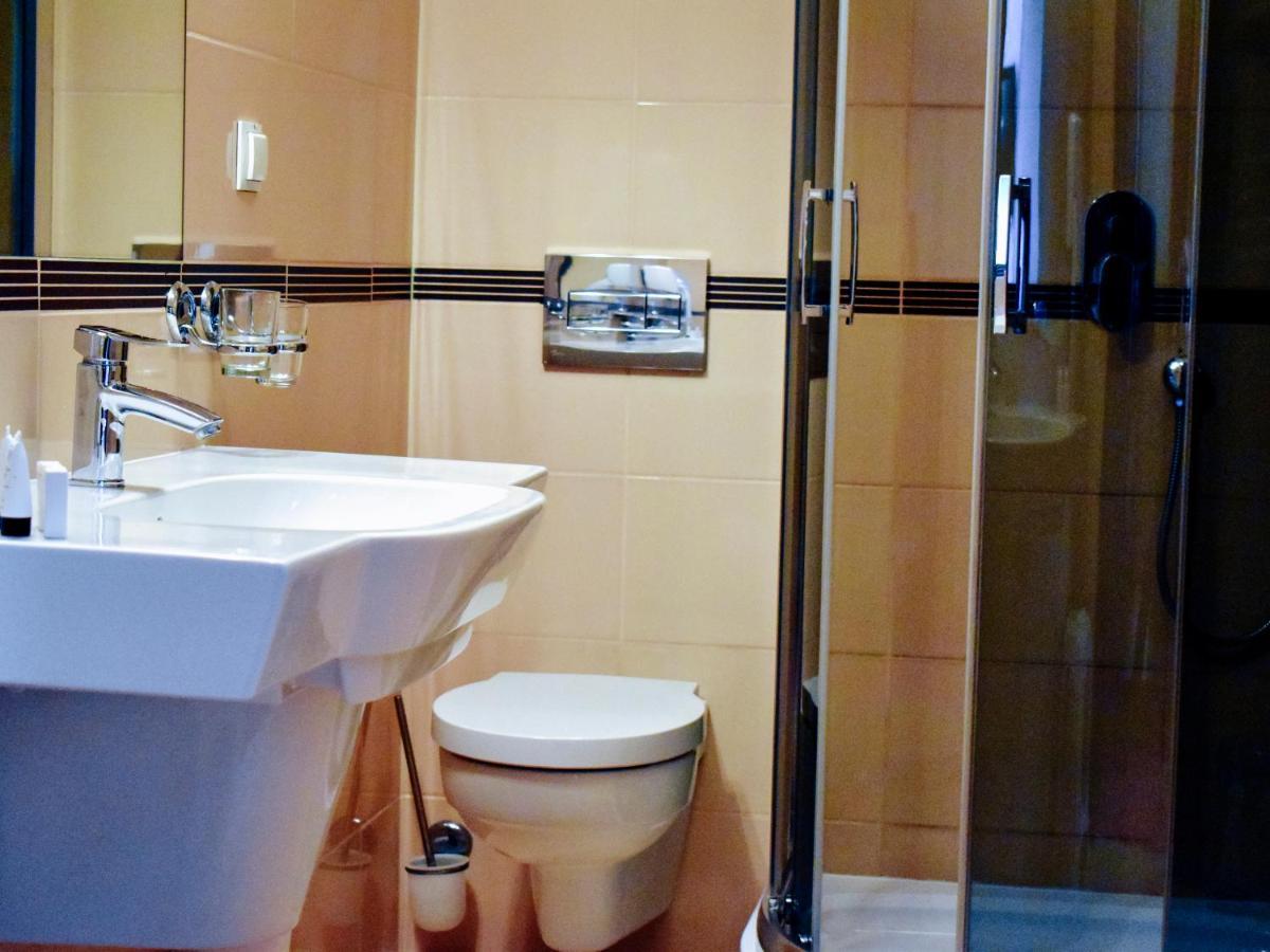 Hotel Zamek Krolewski W Rydzynie Rydzyna Buitenkant foto