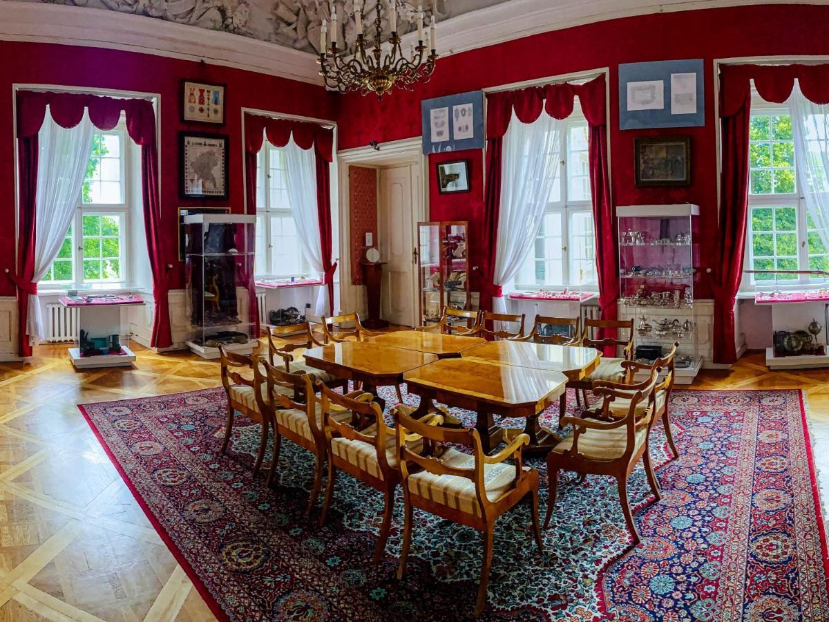 Hotel Zamek Krolewski W Rydzynie Rydzyna Buitenkant foto