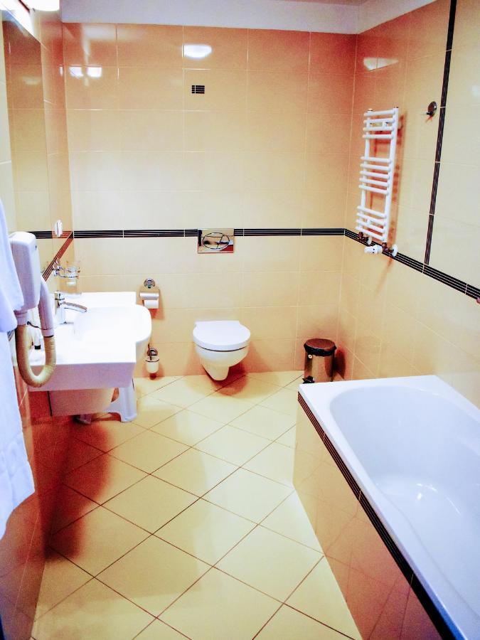 Hotel Zamek Krolewski W Rydzynie Rydzyna Buitenkant foto