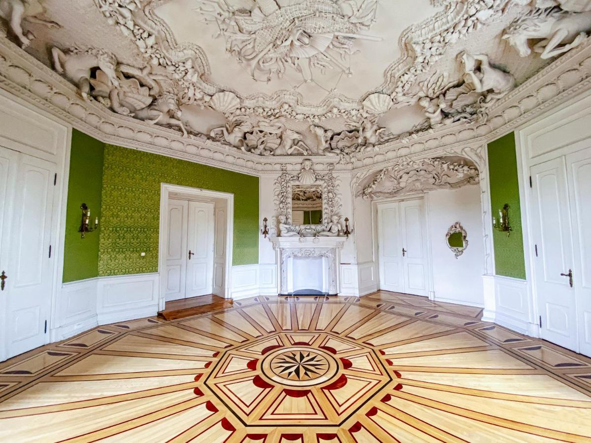 Hotel Zamek Krolewski W Rydzynie Rydzyna Buitenkant foto