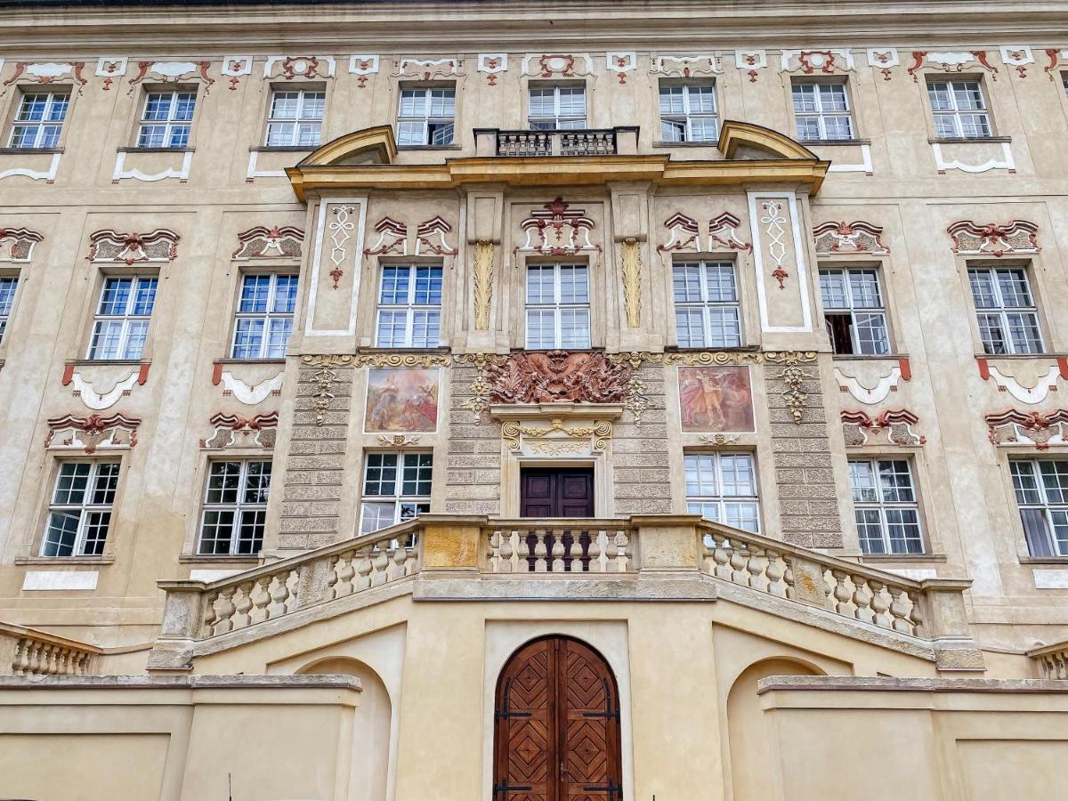 Hotel Zamek Krolewski W Rydzynie Rydzyna Buitenkant foto