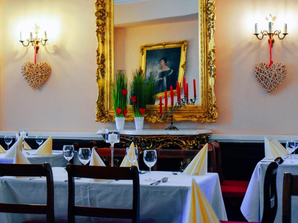 Hotel Zamek Krolewski W Rydzynie Rydzyna Buitenkant foto