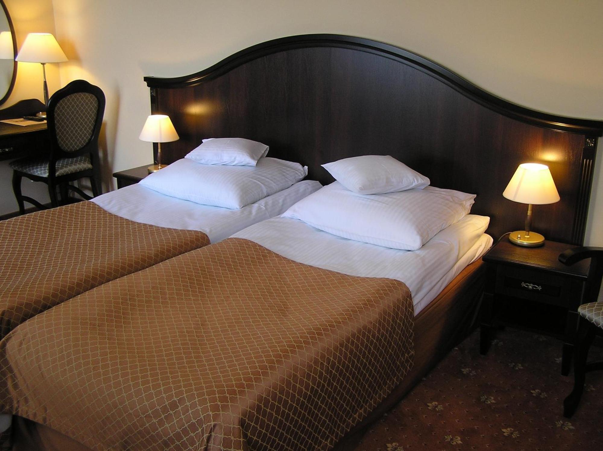 Hotel Zamek Krolewski W Rydzynie Rydzyna Buitenkant foto